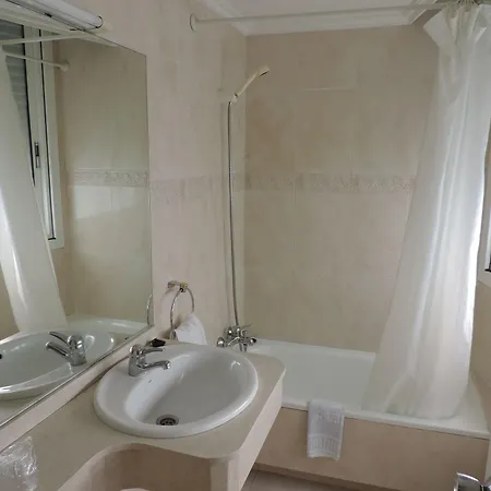 מלון Junquera ויגו