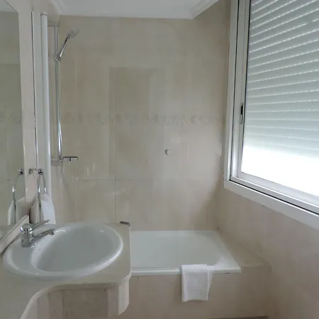 Junquera 3* Βίγκο
