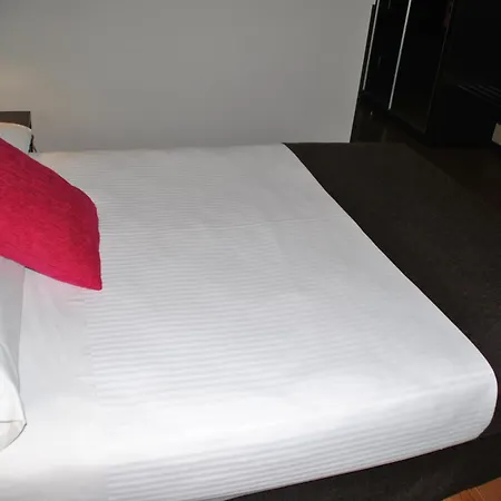 フンケラ ホテル